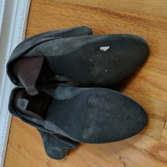 Steve Madden Carlsen Booties. Size 6. - Picture 7 of 8